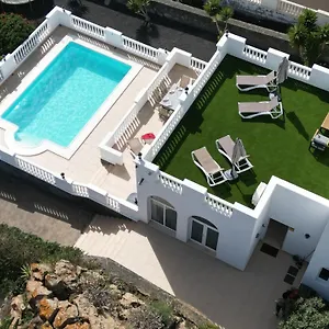 https://stunning-detached-villa-with-unspoiled-views-all-you.puertodelcarmen-hotels.org
